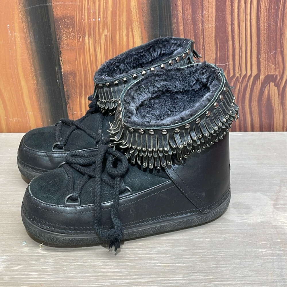 Moon Boots